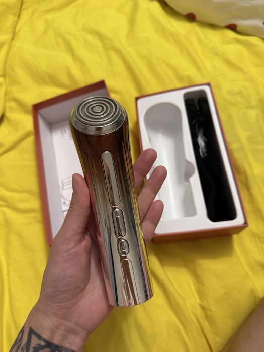 Микротоковый массажер для лица mbos