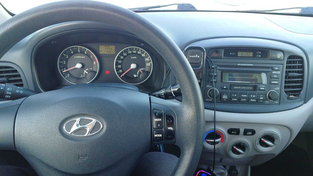 HYUNDAI Accent 2006 — imagine 5