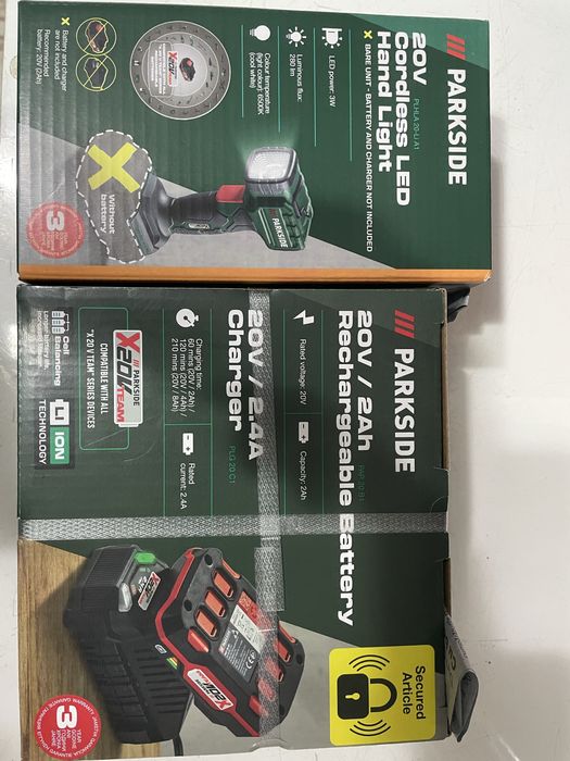 Se vinde lanternă parkside cu acumulator și încărcător