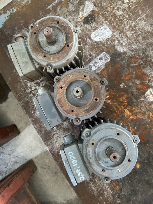 Нов Ел.двигател/електромотор 0.37 кВ 1000об