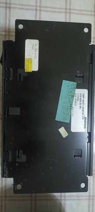 Mercedes Benz. Bose. Усилитель