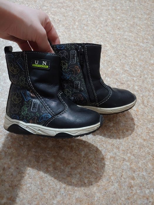 Продам детскую обувь на весну