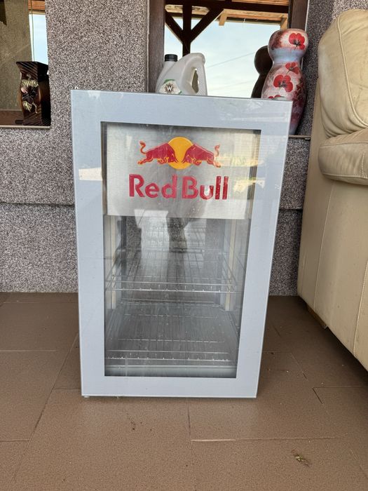 Frigider Redbull