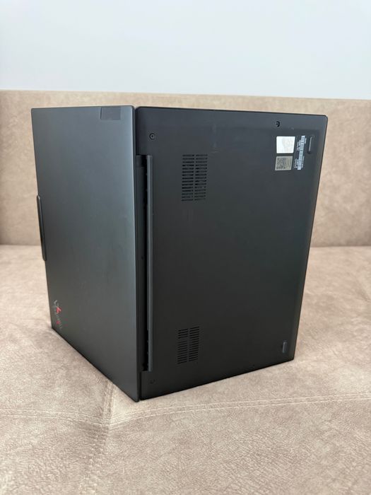 Lenovo X1 Carbon 13th Gen - Ultra 7 258V - 32 GB RAM - TouchScreen - 1 TB SSD - Garantie - Tastatura iluminata - Amprenta