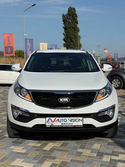 *RATE*KIA Sportage Facelift 1.6 Benzina 135Cp 11/2014 E5 LED NAV Top Inmatriculata in Romania!