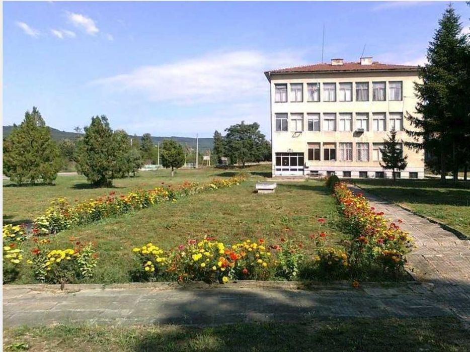 Парцел в регулация с отличен потенциал – с. Садина, община Попово