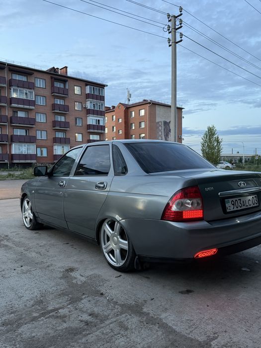 Продам Приору 2011 год
