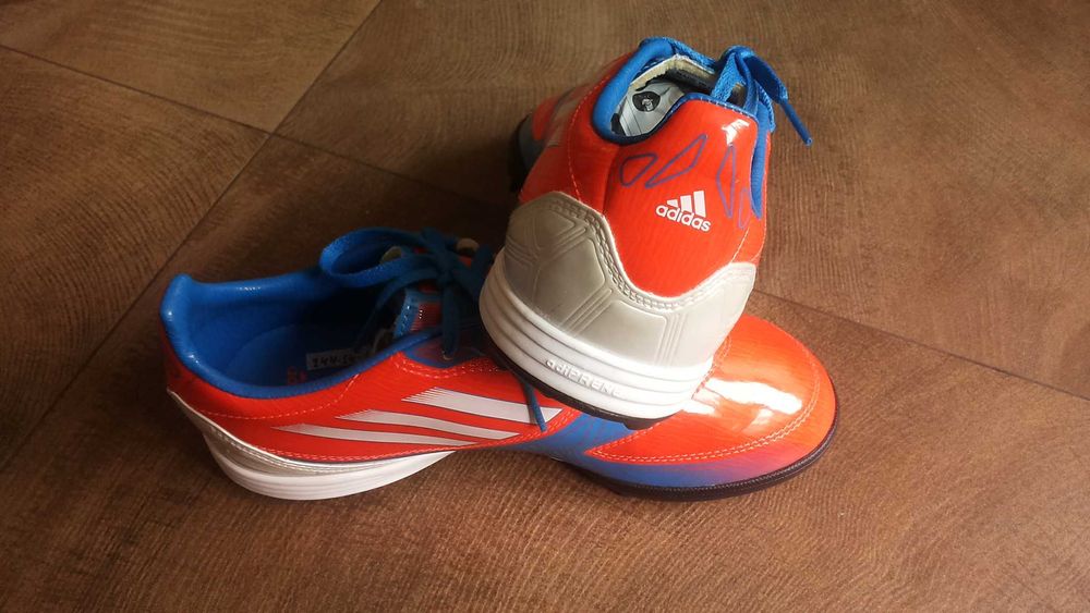 Adidas F-10 Astro Turf  Shoes Размер EUR 36 / UK 3 1/2 обувки 244-14-S