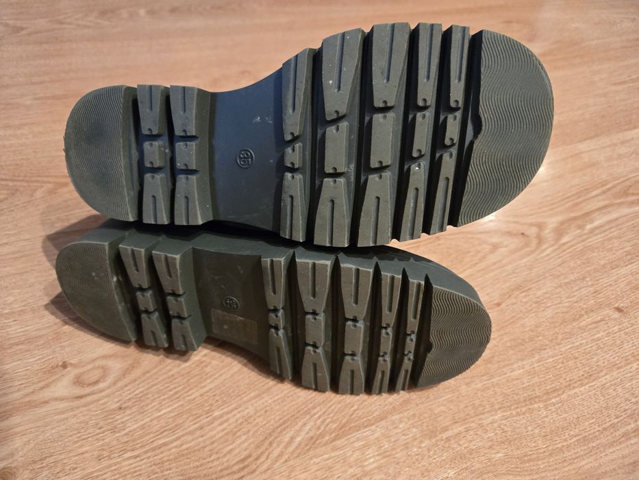 Боти,35 номер,Reserved