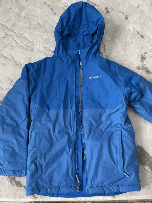 Vând costum de schi COLUMBIA, copii marimea M, 10-12 ani