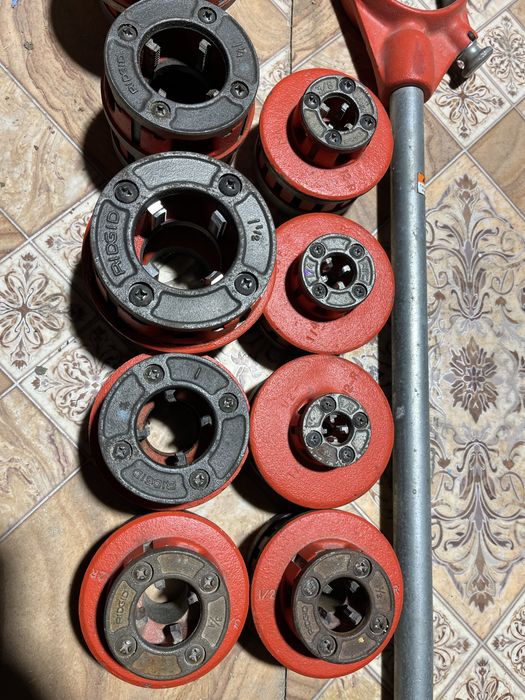 Продаю фирменный резбарез