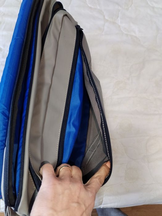 Geantă versatilă laptop spațioasă