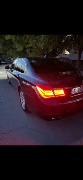 Продавам /заменям автомобил БМВ 730