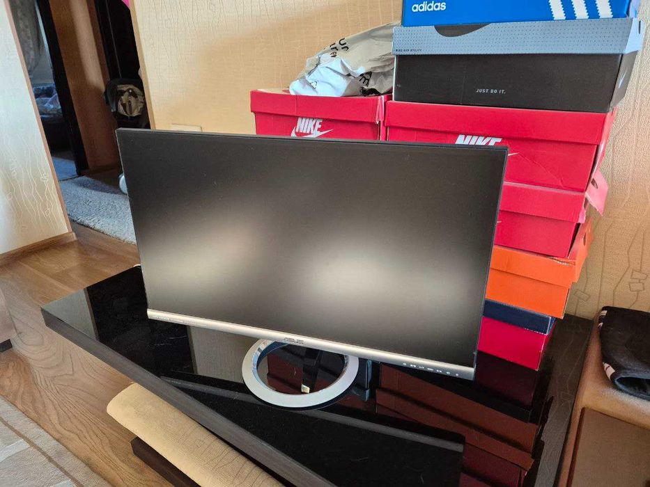Монитор от компании ASUS