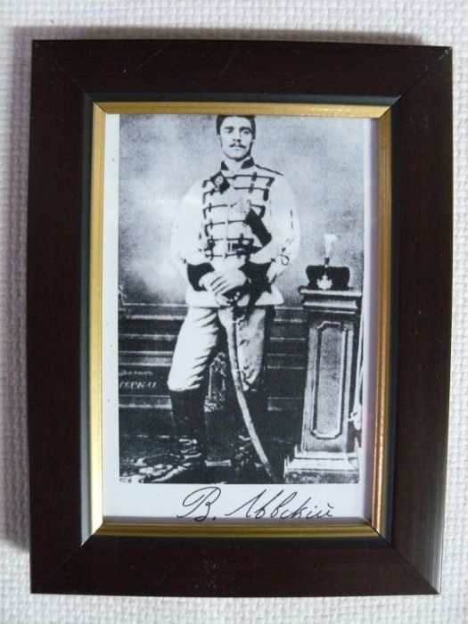 Портрети на възрожденци, революционери, поети, писатели