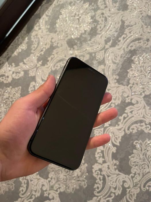 Продам iPhone 11