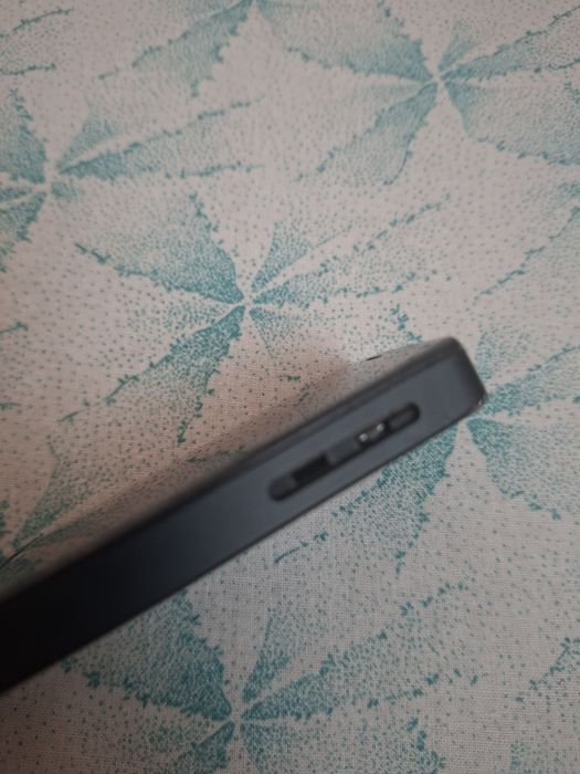 Nokia 515 Original sotiladi , Narxi boʻlishi yozilgan