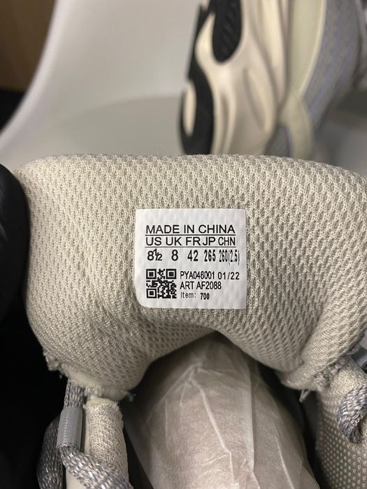 Yeezy Boost 700 V2 "static"