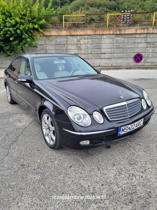 Vând Mercedes-Benz E 270 CDI