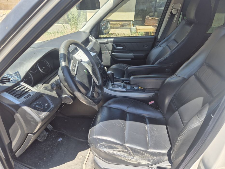 Продавам на части