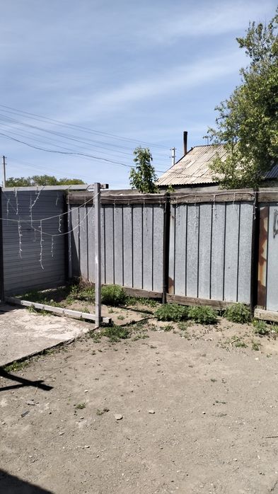 Продаётся 1/2 дома в жилом состоянии