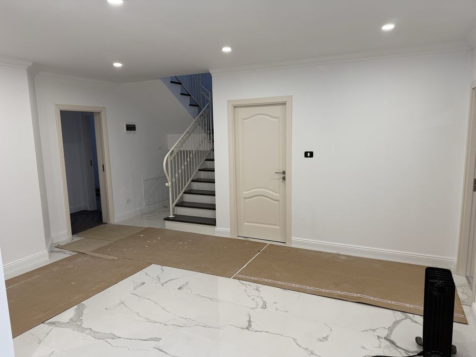 Casa de vanzare teren apartament vila