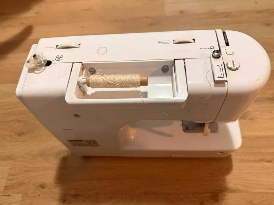 Mașină de cusut Naumann Sigma Plus 8380B, ca nouă, 20 de cusături