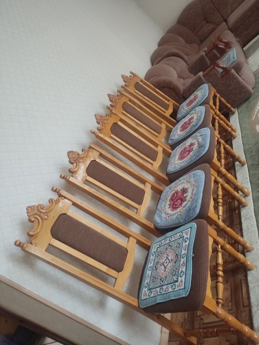 Стол , стульялармен бірге