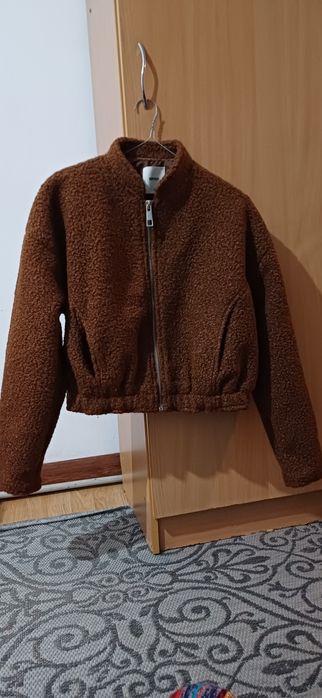 Продам куртку теплую