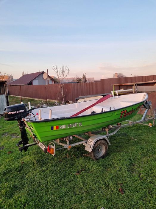 Barca cu motor 5 cp