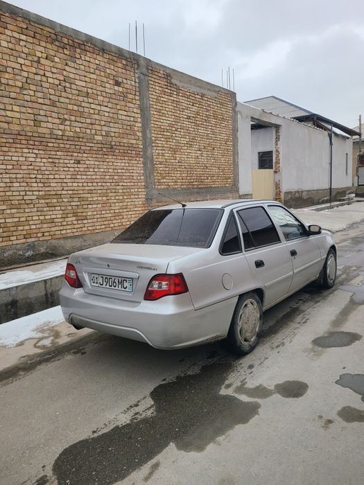 Nexia 2 2013 sotiladi