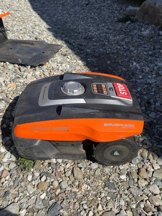 Robot tuns iarba Yard Force Force Compact 300RBS