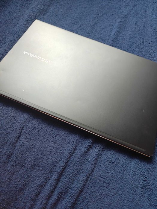 ASUS VivoBook S14