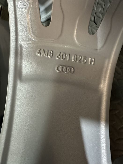 21 цола 5х112 - Audi Q7-SQ7-Q8-SQ8