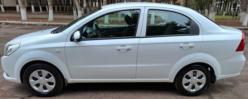 Nexia-3 сотилади, 2017 йил, механика, биринчи қўл, тоза, харажати йўқ