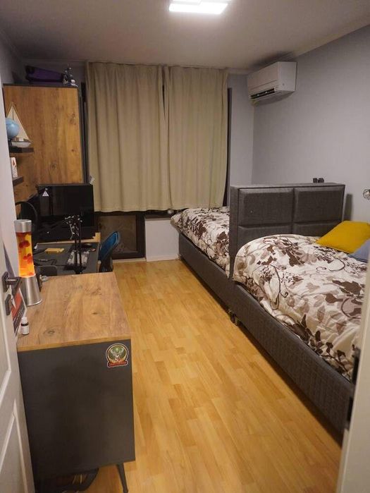 Дава се под наем Двустаен апартамент в Бургас, Център - 67 кв.м за 598.23 € - Снимка #2