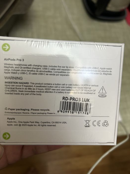 Продам airpods 3 про