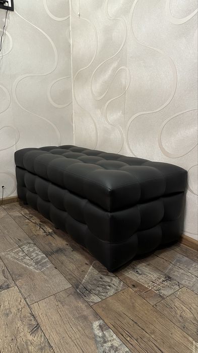 Пуфик с нишей для хранения