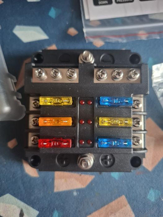 Блок предохранителей авто