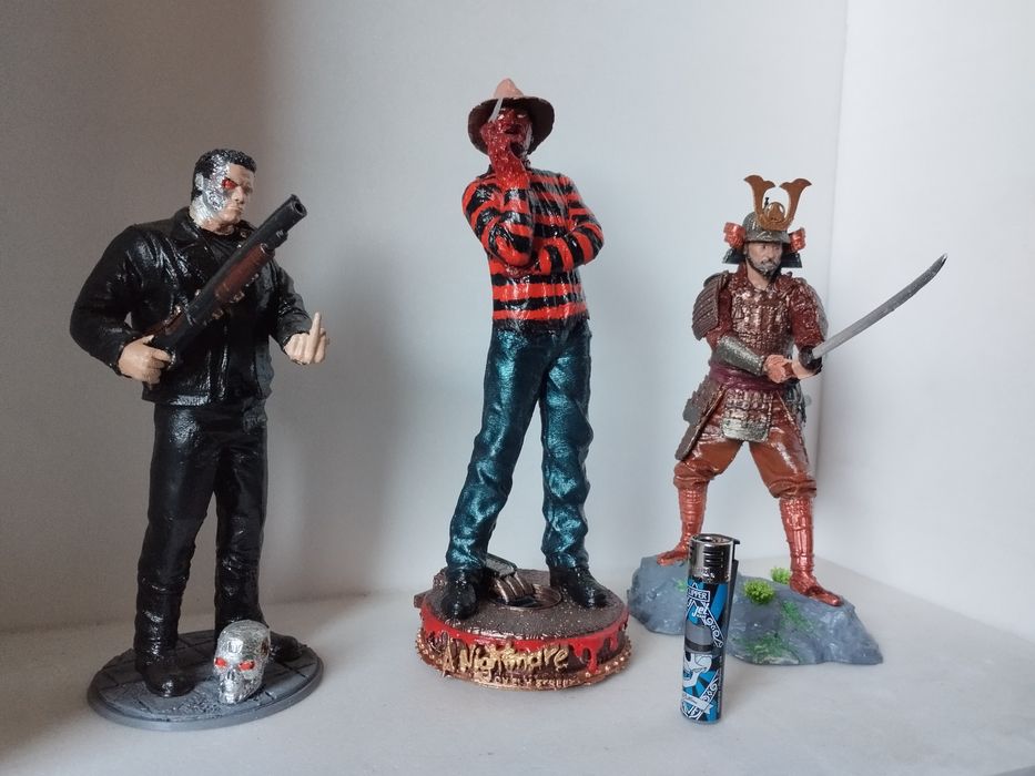 Фигурки на герои от филми (И по поръчка)