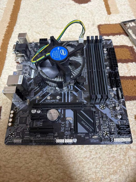 kit placa baza B360M DS3H + i3 8100