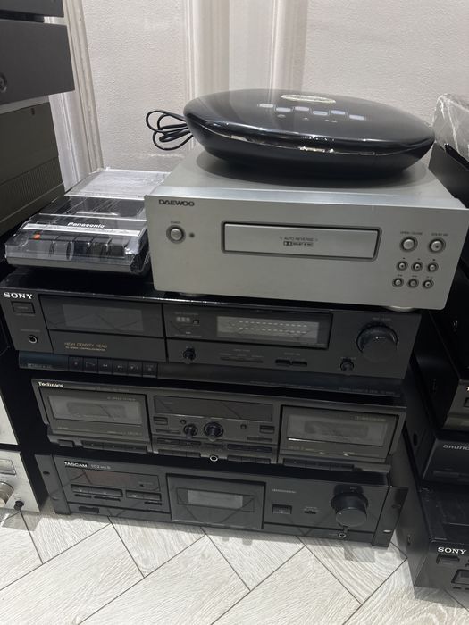 Техника Akai, Grundig, Technics, Hitachi , Sony, JVC, Aiwa, Philips