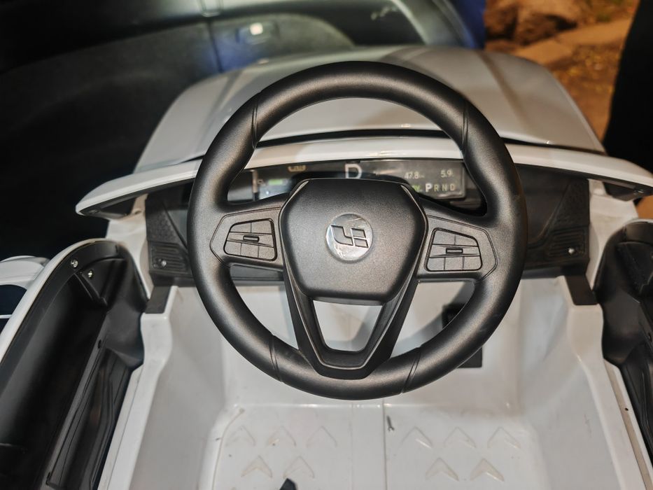 Продам Машинка L6