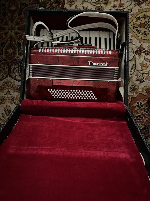 Acordeon Parrot 1309 Red