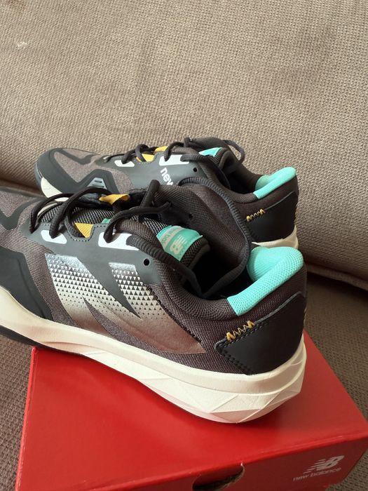 Теннисные кроссовки new balance