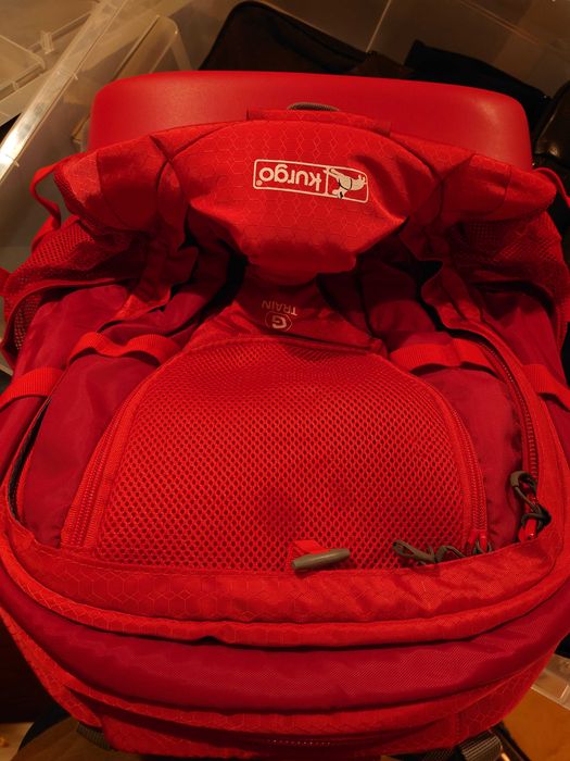 Kurgo G-Train dog backpack, with integrated pet compartment, waterproof base, for pets up to 11 kg, red