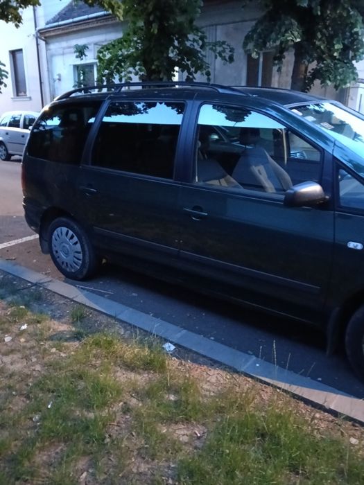 Vand Seat Alhambra cu 7locur din 2003 primul proprietar!
preti 2500€ negociabil mai multe detalii pe nr de telefon 0771 488 944