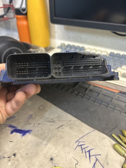 Блок управления двигателем Bosch ECU