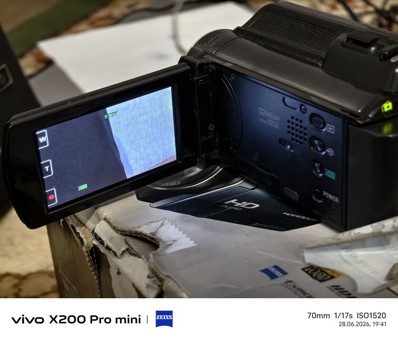 Sony HDR-XR150 видео камера