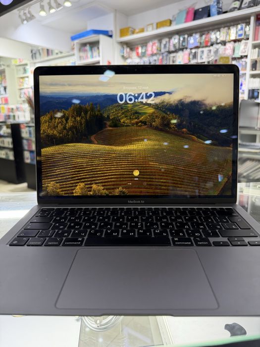 MacBook Air 13 M1 8/256/86%